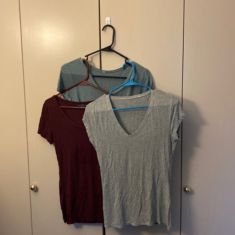 American Dream tshirts, sized Medium. 3 for $15 comfy vnecks, multicolor